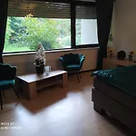 Park Mit Pool, Jacuzzi Und 3 Schlafzimmer Lägenhet