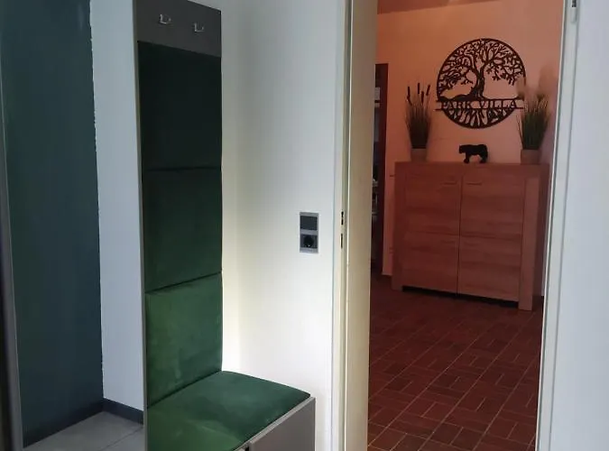 Park Villa Ferienwohnung Mit Pool, Jacuzzi Und 3 Schlafzimmer * Uelzen