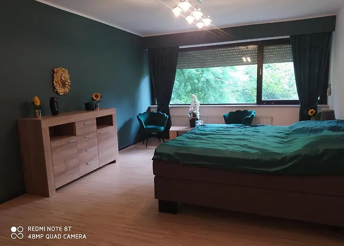 Διαμέρισμα Park Villa Ferienwohnung Mit Pool, Jacuzzi Und 3 Schlafzimmer *